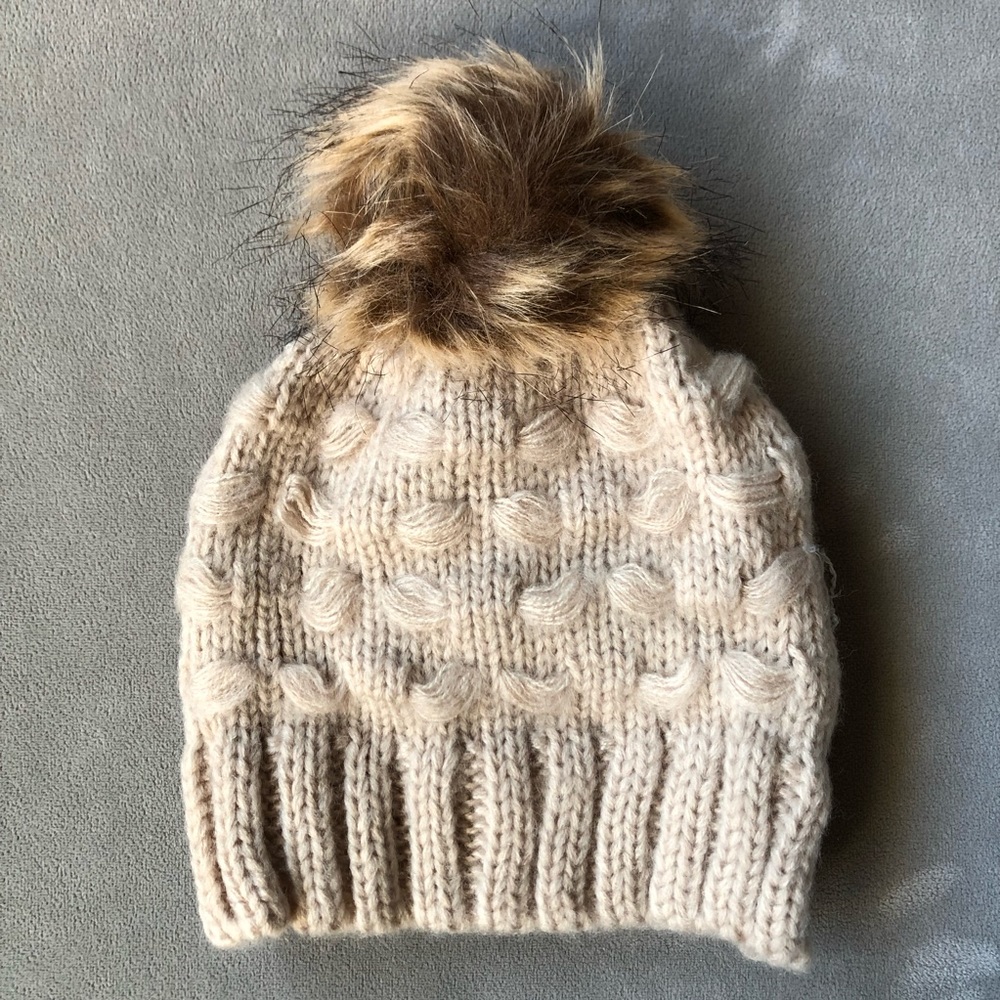 Cable Knit Toque with Faux Fur Pom ~ Beige - Tan ~ Brand New! Size Toddler